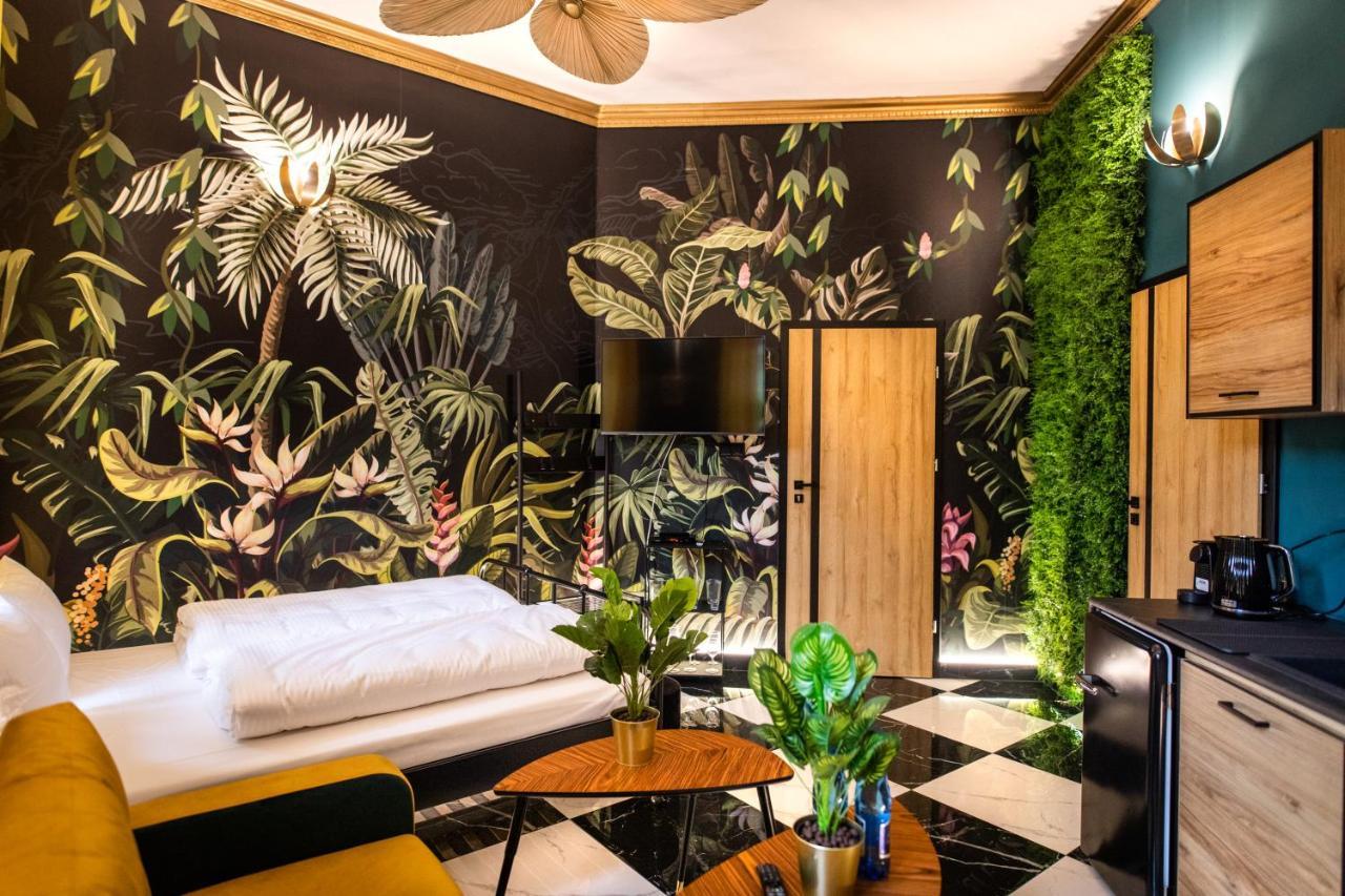 Jungle 2 Apartment *