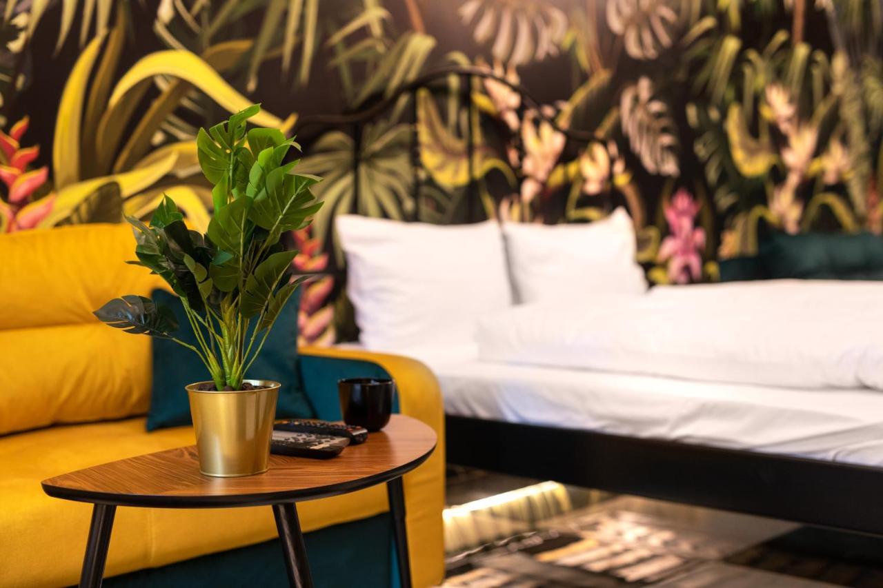 Jungle 2 Apartment
